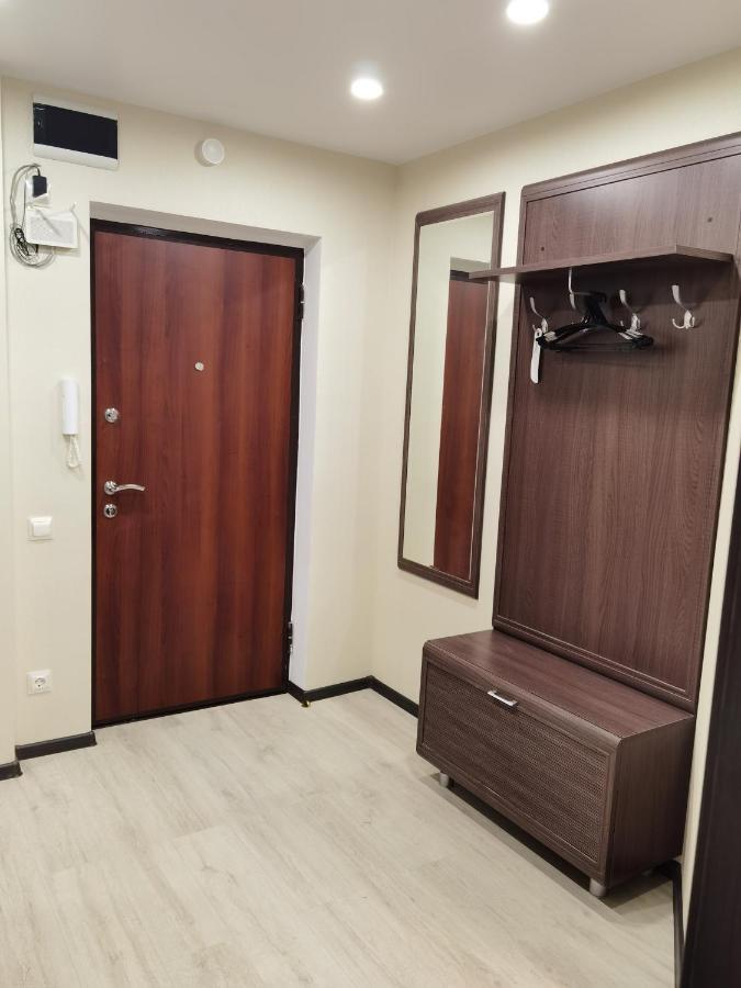 Apartment On Truda 4 วีเต็บส์ ภายนอก รูปภาพ